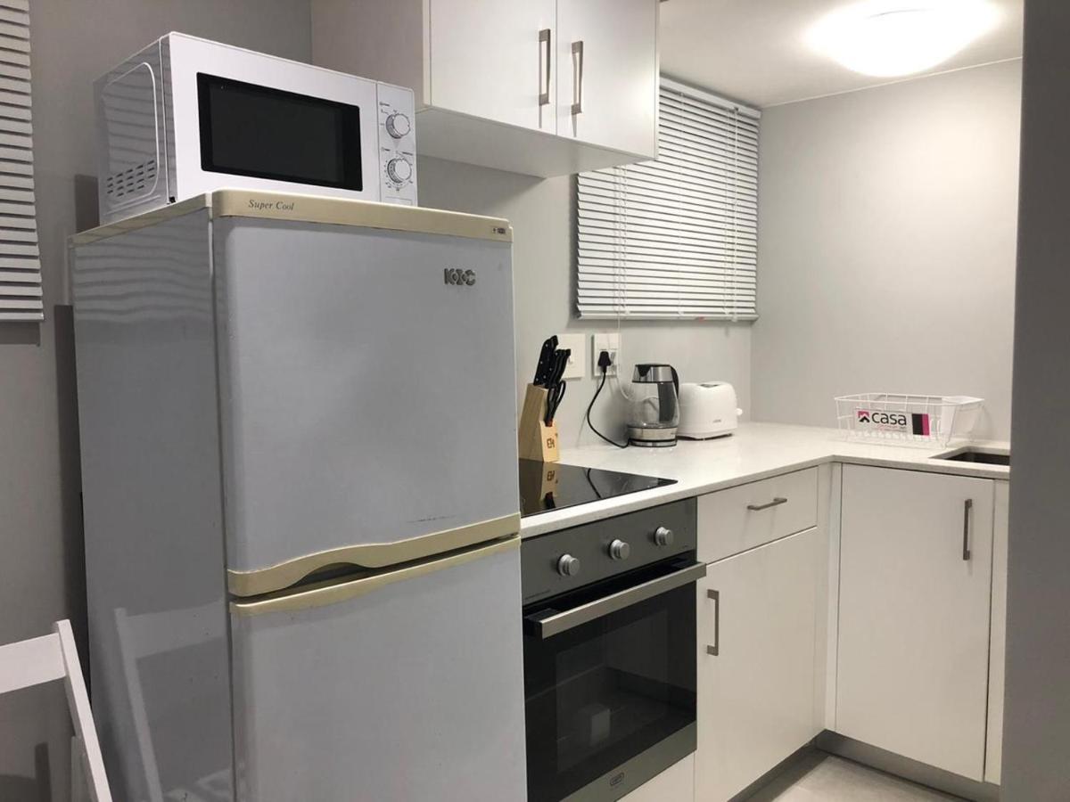 Private Bachelor Pad In Sea Point Appartement Kaapstad Buitenkant foto