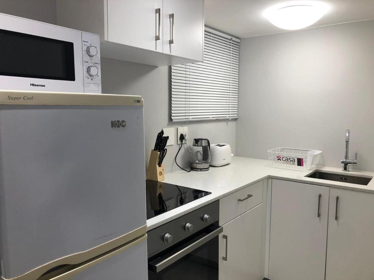 Private Bachelor Pad In Sea Point Appartement Kaapstad Buitenkant foto